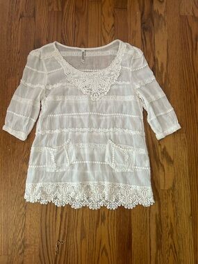 Monoreno Women’s Flowy 100% Cotton White Blouse Tunic Sz M W/ Lacey Detailing